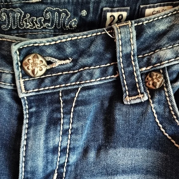 Miss Me Chloe Boot Cut Jeans with Cross Embroidery & Rhinestone Detail Size 28 - Picture 12 of 13